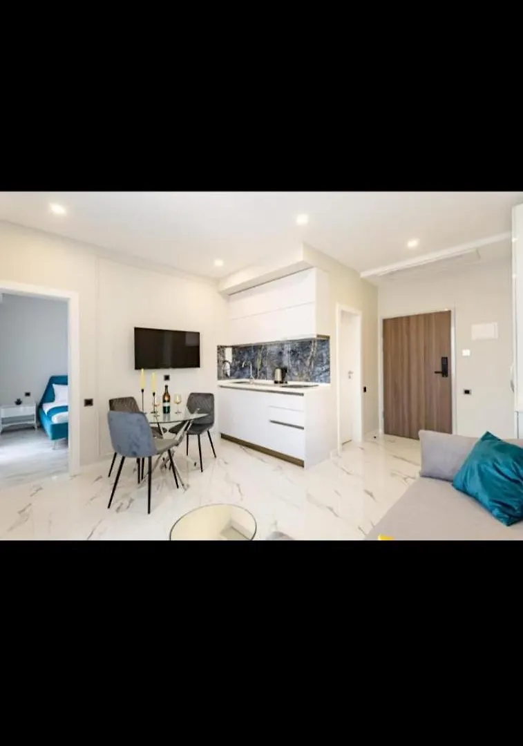 Ilona Apartment ティビリシ 0*,
